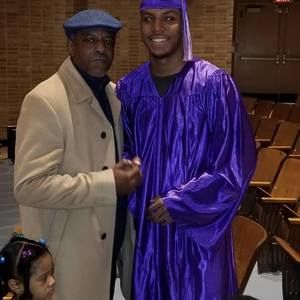 Meet your Posher, Gregory